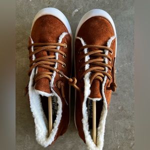 Gypsy Jazz Ronnie Sherpa Sneakers